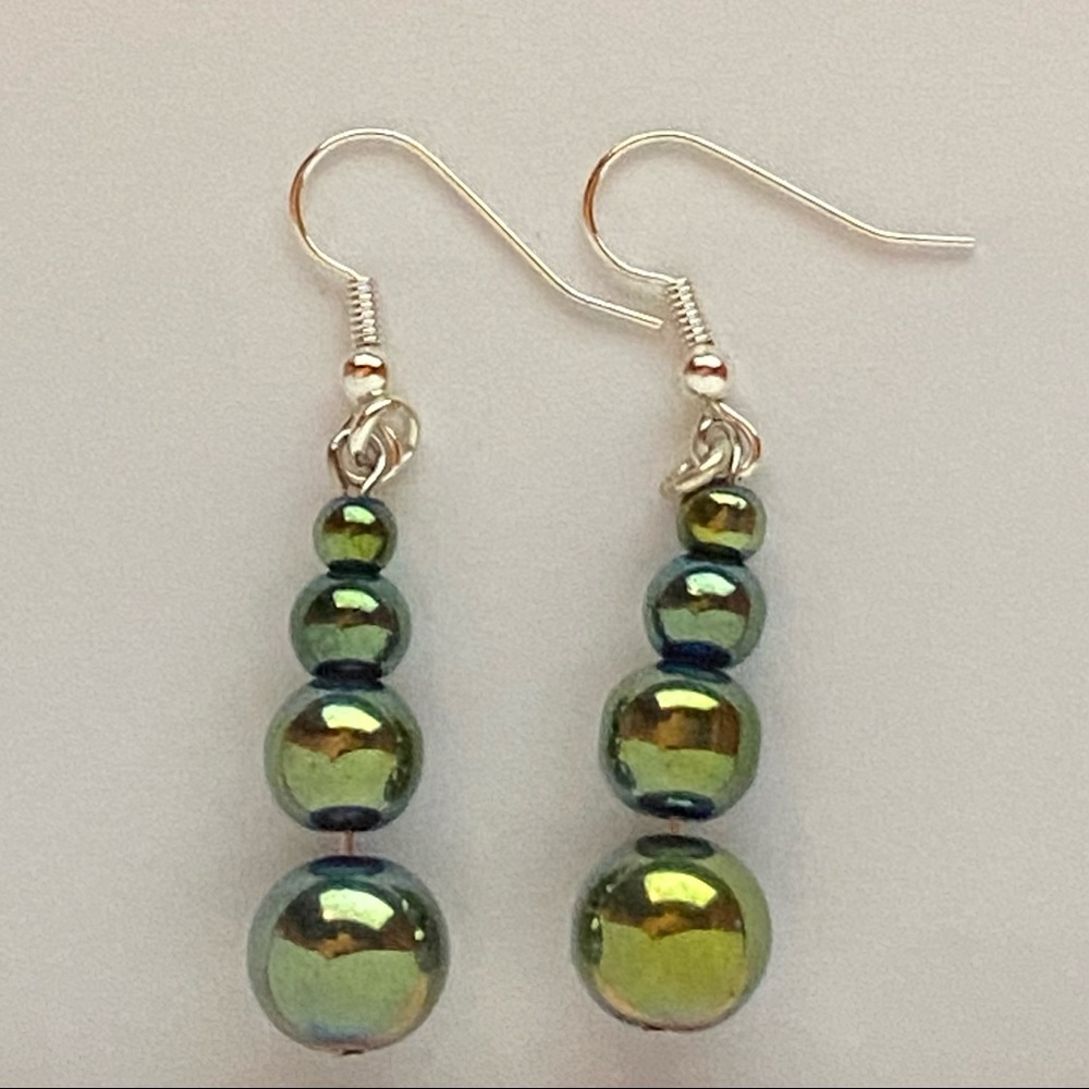 Hand Crafted Emerald Green Dangle Earrings Glass Bead Pierced Wicked Stacked - Picture 5 of 6